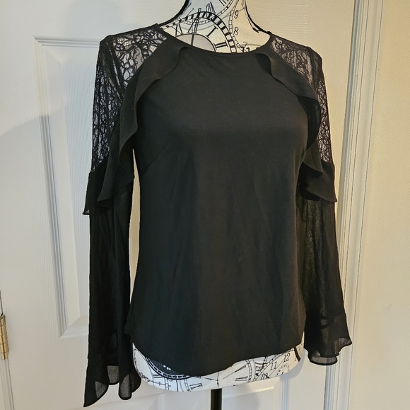 NWT WHBM lace blouse, keyhole back XS - Picture 6 of 9